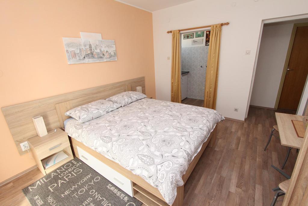 Apartments And Room Eva Ρόβινι Εξωτερικό φωτογραφία