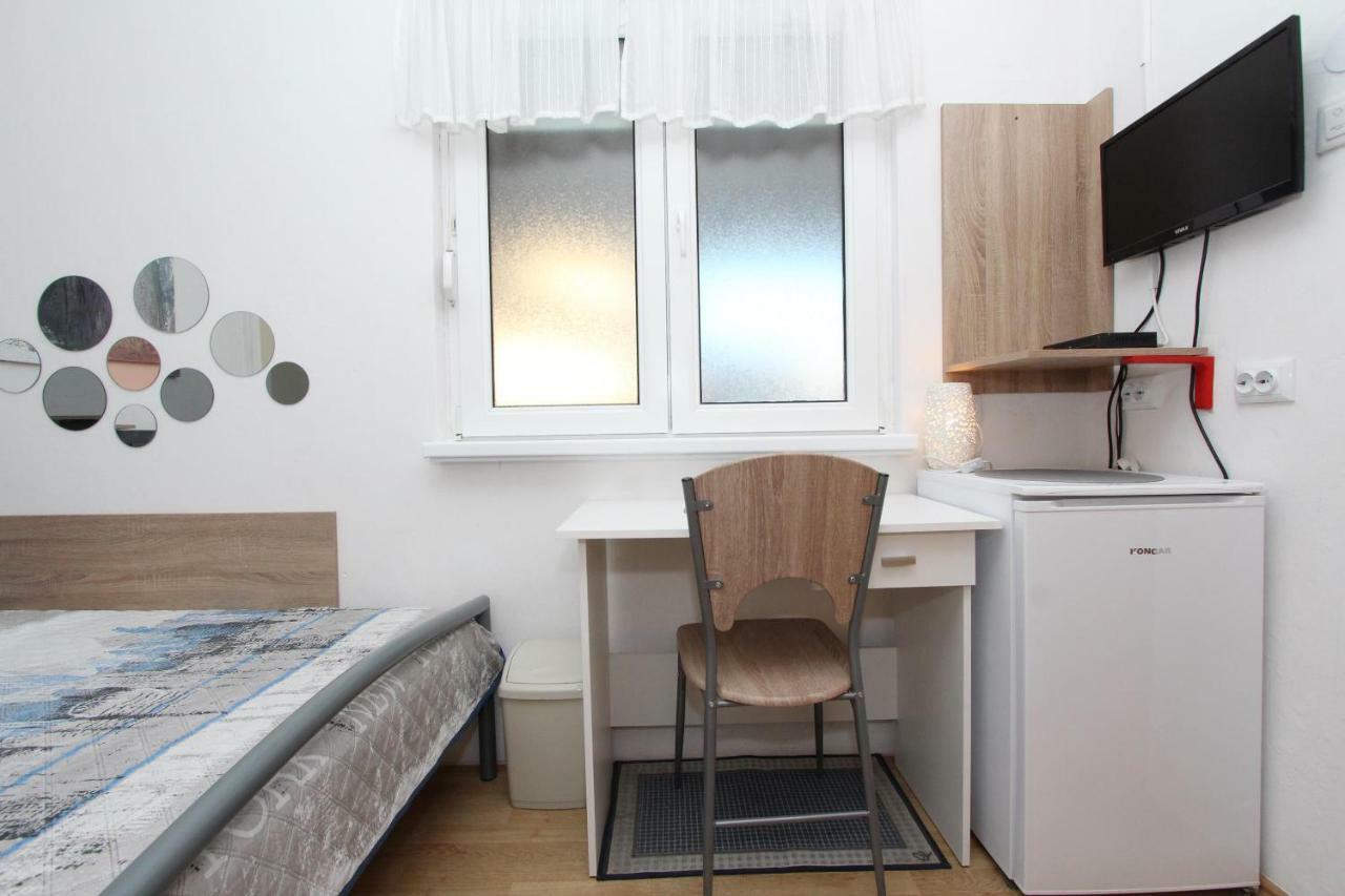 Apartments And Room Eva Ρόβινι Εξωτερικό φωτογραφία