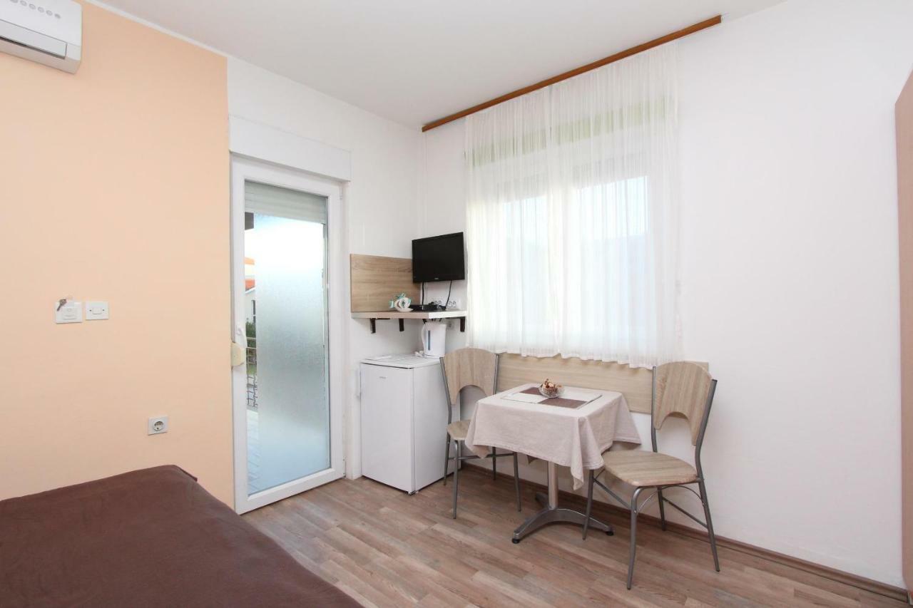 Apartments And Room Eva Ρόβινι Εξωτερικό φωτογραφία