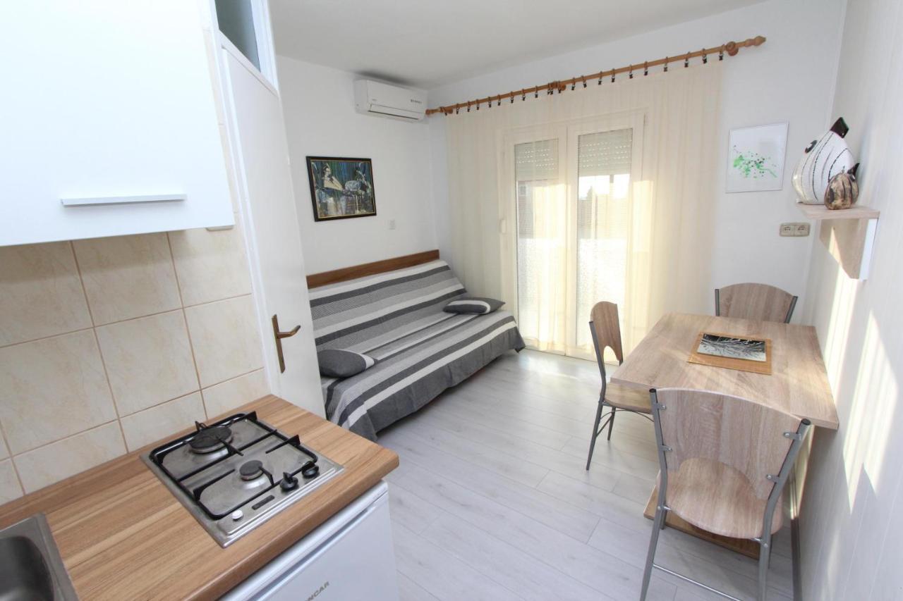 Apartments And Room Eva Ρόβινι Εξωτερικό φωτογραφία